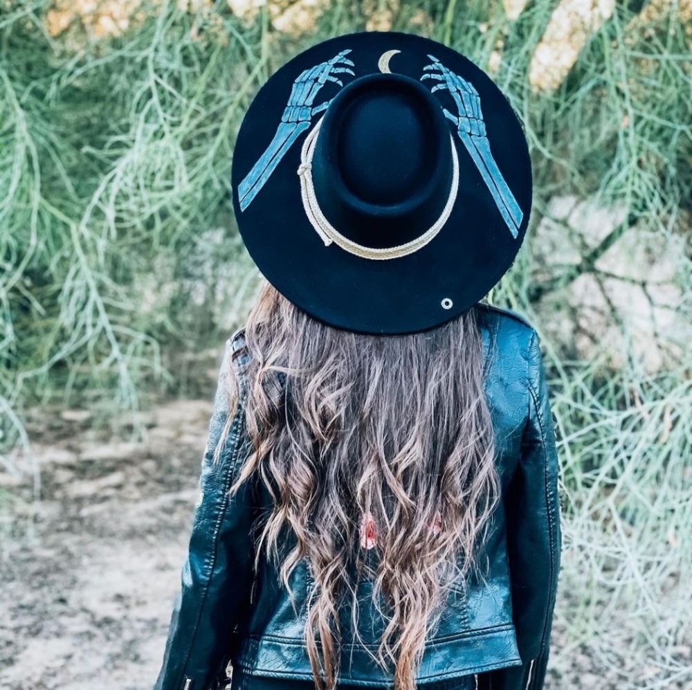 Luna Bloom Life Hat